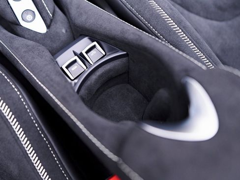 Used 2024 McLaren 750S Spider image 78