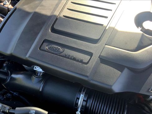 Used 2026 Land Rover Range Rover Velar Dynamic SE image 32