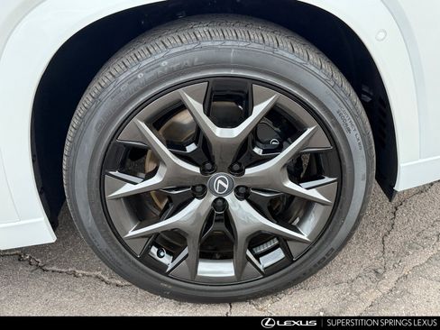 Certified 2026 Lexus TX 500h AWD w/ Technology Package image 11