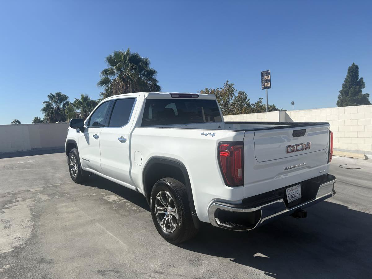 Used 2025 GMC Sierra 1500 SLT AWD/4WD image 10
