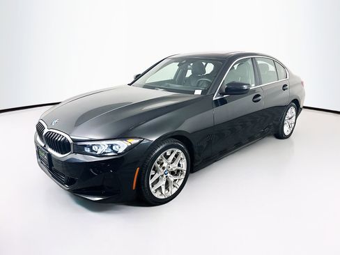 Used 2025 BMW 330i Sedan image 3