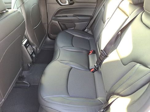 New 2026 Jeep Compass Latitude AWD/4WD image 12