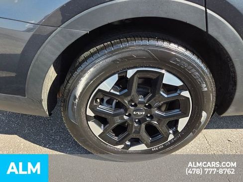 Used 2024 Kia Sorento S image 10