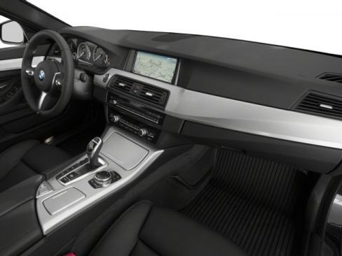 Used 2016 BMW 535d Sedan image 18