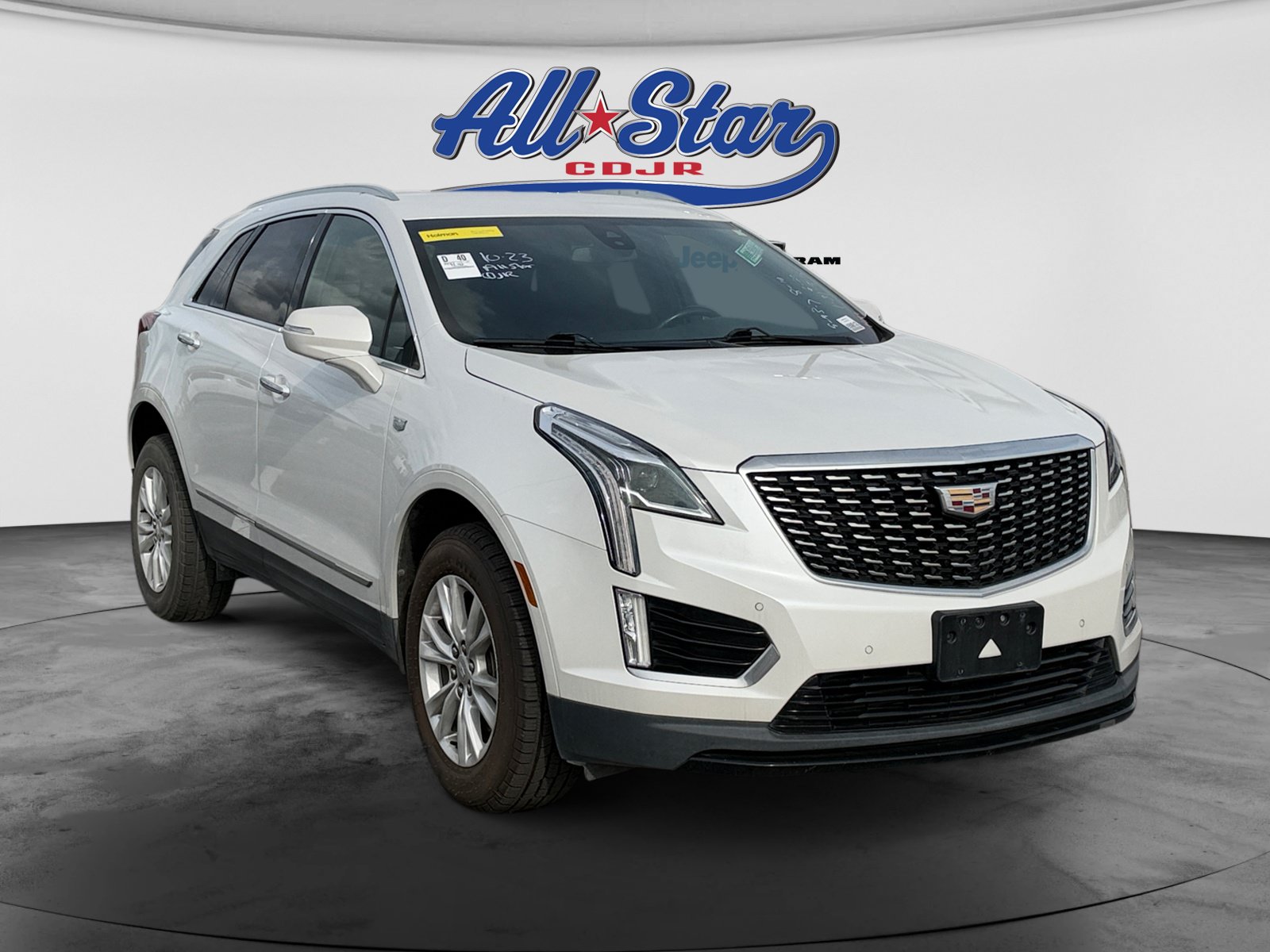 Used 2021 Cadillac XT5 Luxury FWD image 3