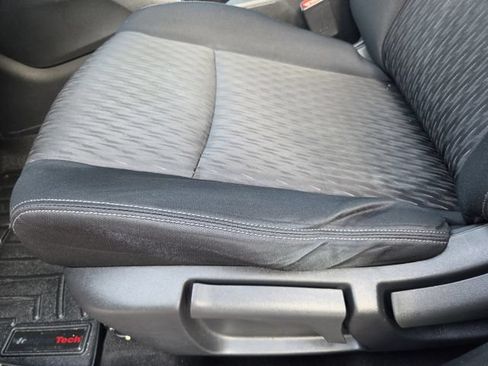 Used 2017 Nissan Rogue S AWD/4WD image 23