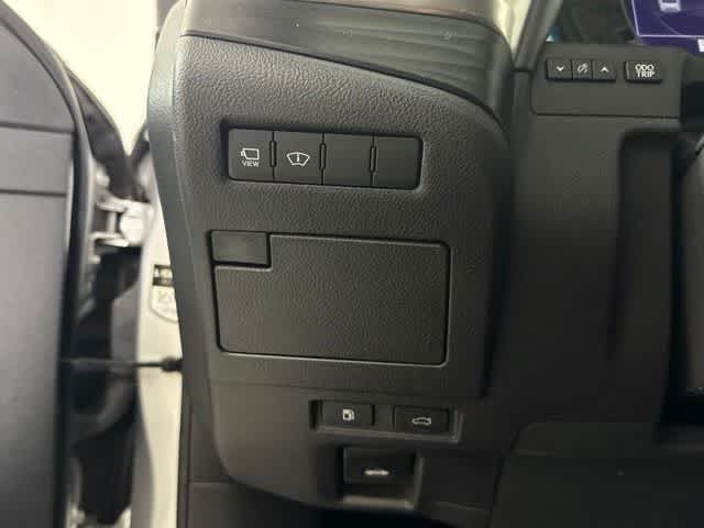 Used 2021 Lexus ES 350 Ultra Luxury w/ Accessory Package 2 FWD image 28