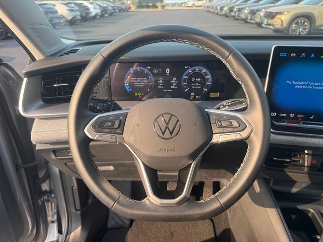 Certified 2025 Volkswagen Tiguan S FWD image 12