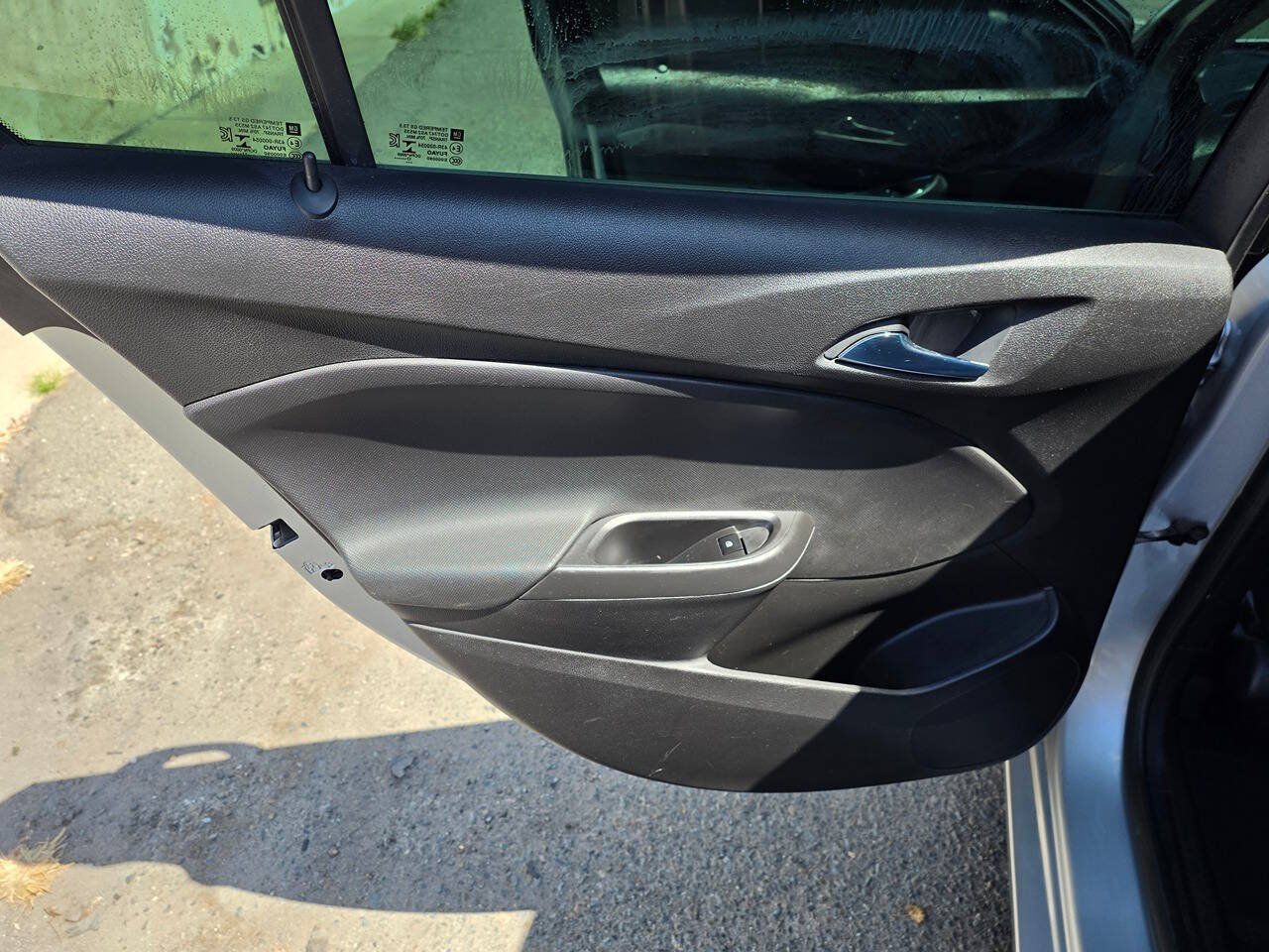 Used 2018 Chevrolet Cruze LS FWD image 22