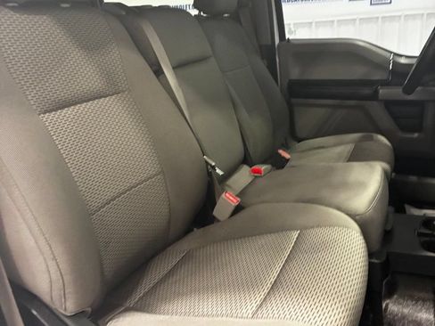 Used 2016 Ford F150 XLT AWD/4WD image 32