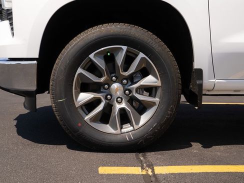 New 2025 Chevrolet Silverado 1500 LT image 8