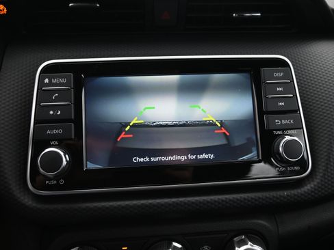 Certified 2025 Nissan Kicks Play S image 17