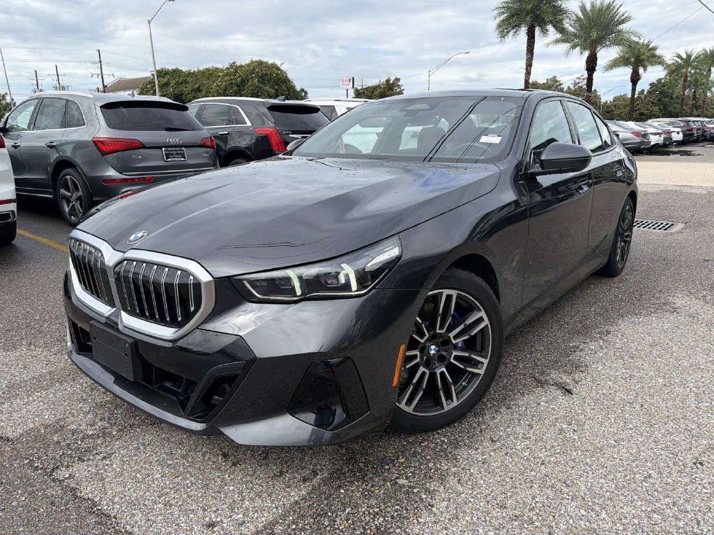 Used 2026 BMW 530i RWD image 3