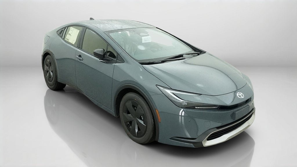 New 2027 Toyota Prius Plug-In Hybrid FWD image 13