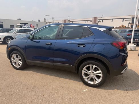 Used 2023 Buick Encore GX Preferred w/ Cold Weather Comfort Package AWD/4WD image 8