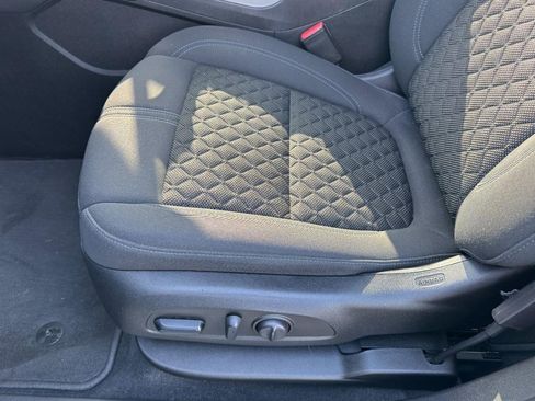 Used 2022 Chevrolet Blazer LT image 14