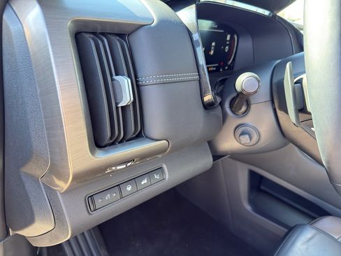 Used 2024 Nissan Pathfinder Platinum w/ Cargo Package image 14