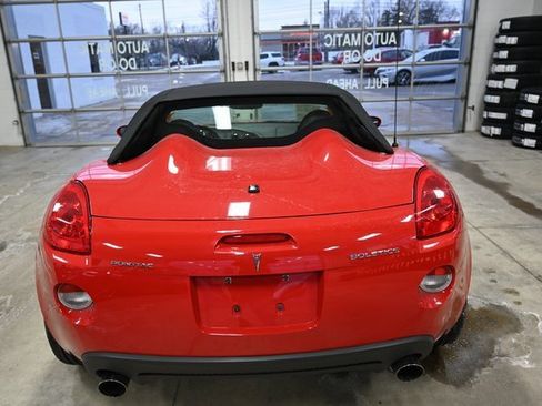 Used 2007 Pontiac Solstice Base w/ Premium Package image 7