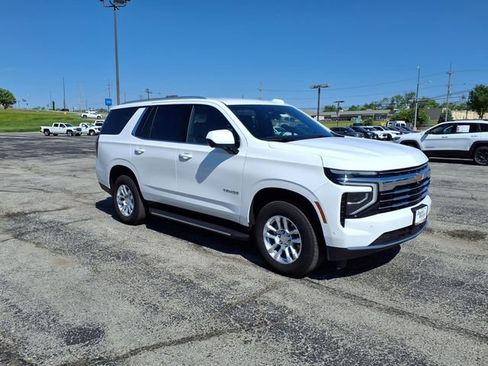 Used 2025 Chevrolet Tahoe LT AWD/4WD image 9