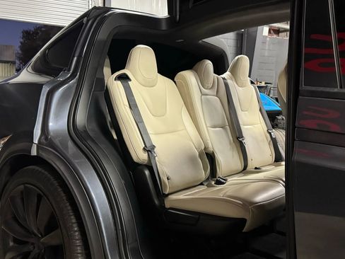 Used 2019 Tesla Model X Performance image 8