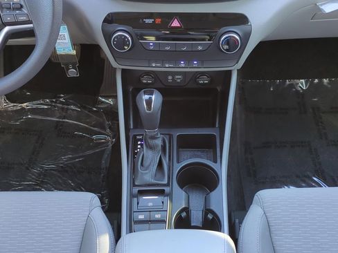 Used 2020 Hyundai Tucson SE w/ Cargo Package image 19