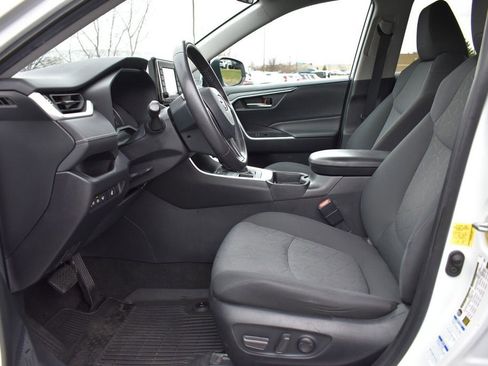 Used 2020 Toyota RAV4 XLE w/ XLE Grade Weather Package image 11