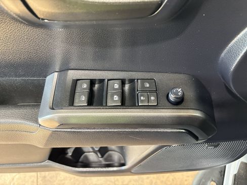 Used 2020 Toyota Tacoma TRD Sport w/ TRD Premium Sport Package AWD/4WD image 13
