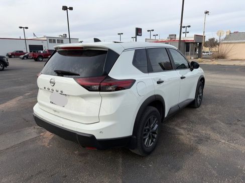 Used 2024 Nissan Rogue S image 6