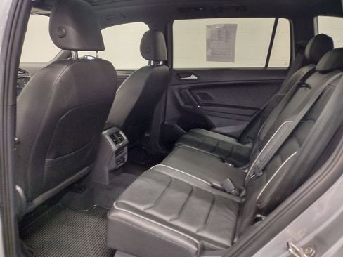 Used 2020 Volkswagen Tiguan SEL Premium R-Line image 29