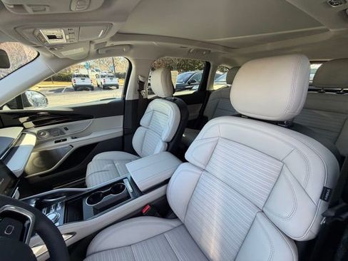 New 2026 Lincoln Nautilus Reserve image 13