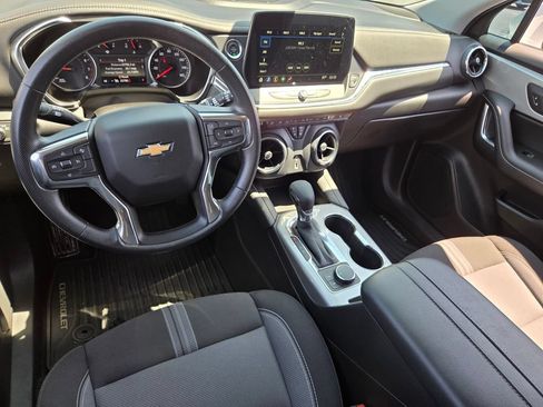Used 2025 Chevrolet Blazer LT w/ Driver Confidence Package FWD image 8