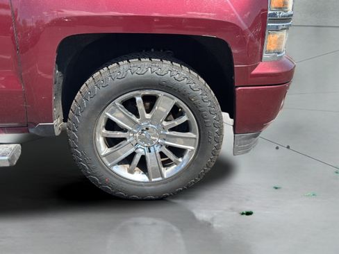 Used 2015 Chevrolet Silverado 1500 High Country w/ High Country Premium Package AWD/4WD image 34