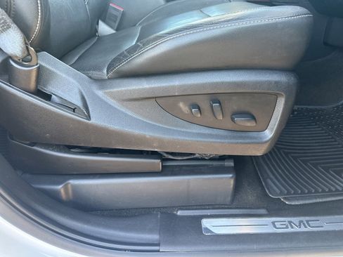 Used 2018 GMC Yukon XL SLT image 34