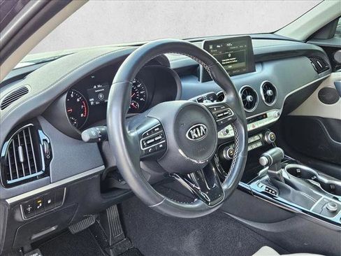 Used 2019 Kia Stinger w/ Option Group 015 RWD image 9