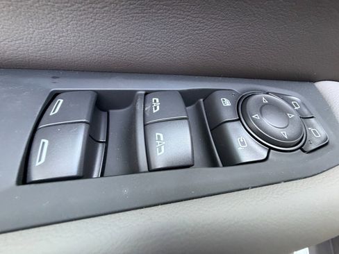 New 2026 GMC Yukon XL Elevation AWD/4WD image 11