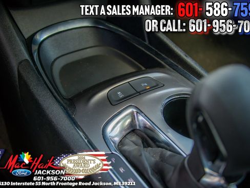 Used 2025 Chevrolet Malibu LT FWD image 16