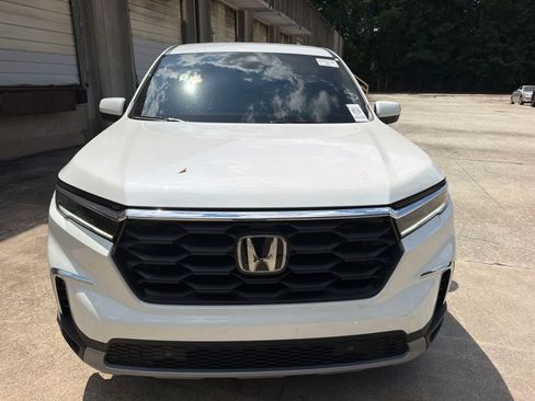 Used 2025 Honda Pilot EX-L image 18