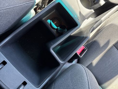 Used 2022 Hyundai Ioniq SE image 27