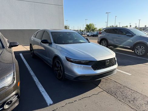 Used 2024 Honda Accord Sport image 3