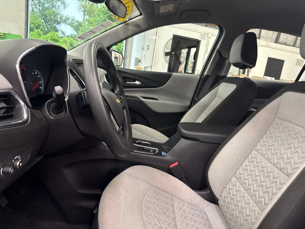 Used 2024 Chevrolet Equinox LS FWD image 9