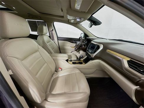 Used 2019 GMC Acadia Denali image 31