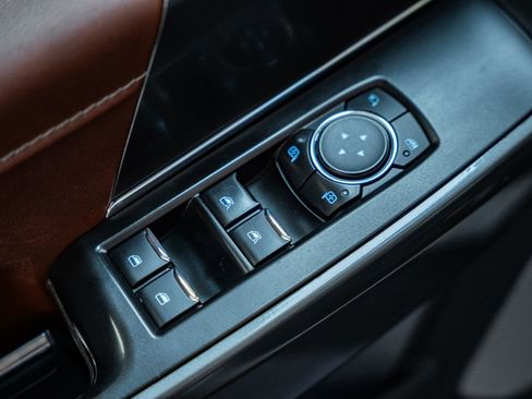 Used 2023 Ford F150 Lariat w/ Equipment Group 502A High image 48