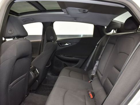 Used 2022 Chevrolet Malibu LT image 10