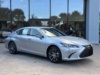 New 2025 Lexus ES 350 w/ Premium Package
