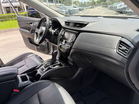 Used 2018 Nissan Rogue SL AWD/4WD image 20