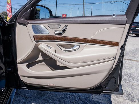 Used 2015 Mercedes-Benz S 550 Sedan image 12