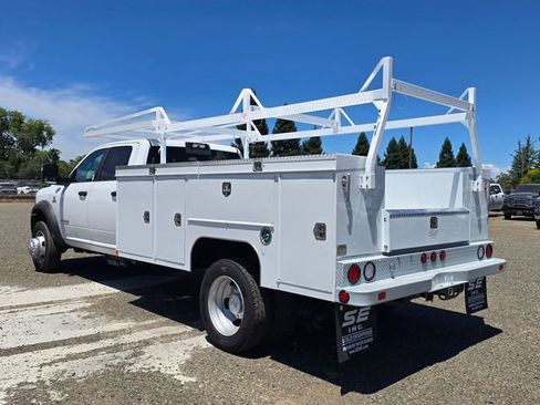 New 2026 RAM 5500 4x4 Crew Cab image 6