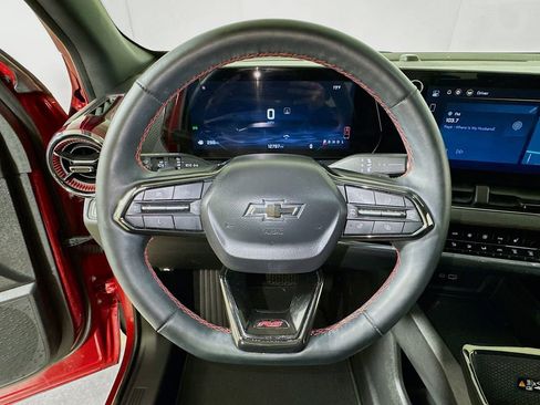Certified 2025 Chevrolet Equinox RS w/ Safety and Technology Package FWD image 9
