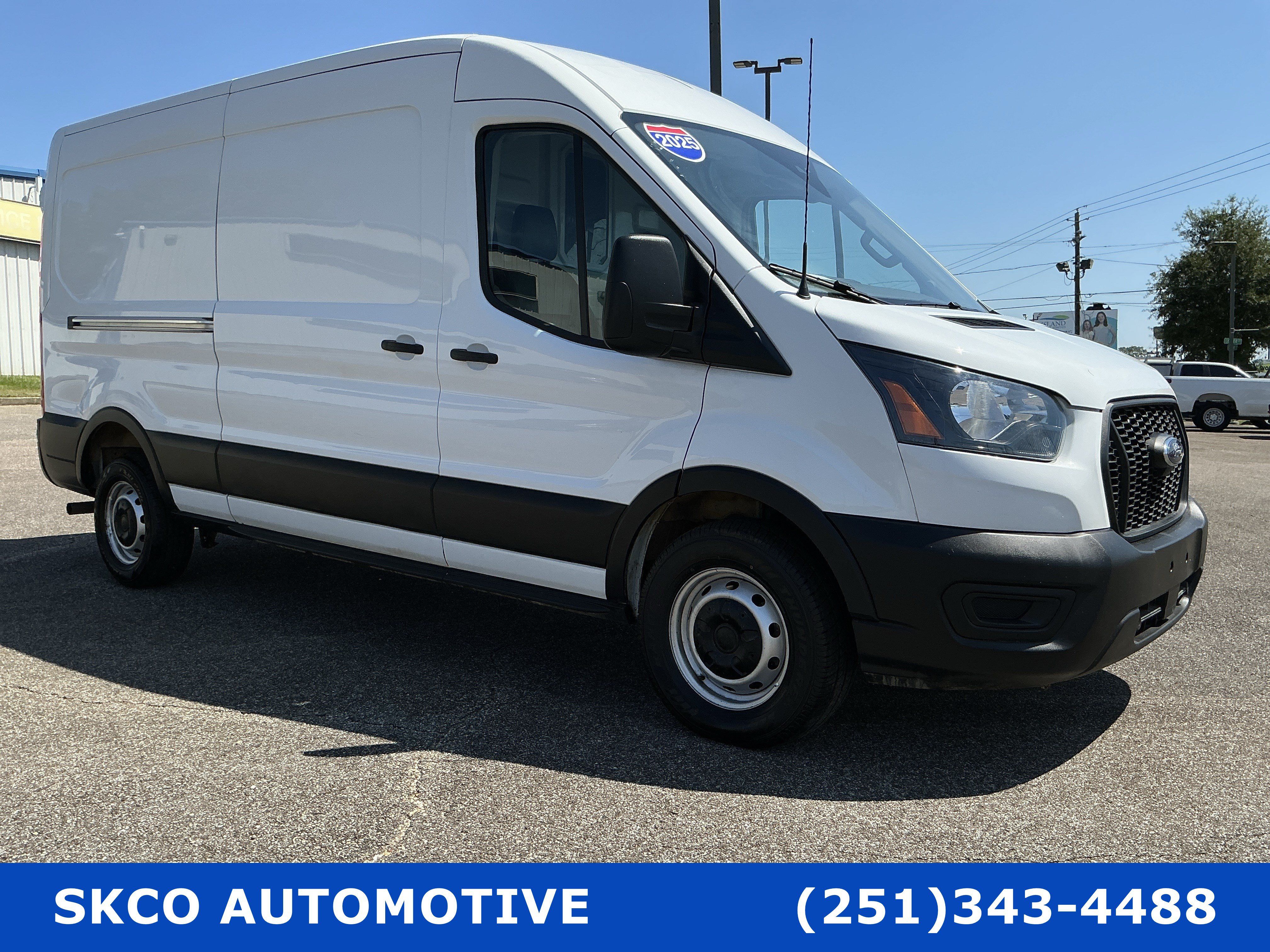 Used 2025 Ford Transit 250 148 Medium Roof RWD image 7