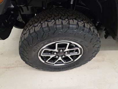 New 2026 Jeep Wrangler Unlimited Rubicon w/ Steel Bumper Group